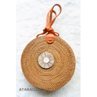 new circle sling bags rattan with shells pendant